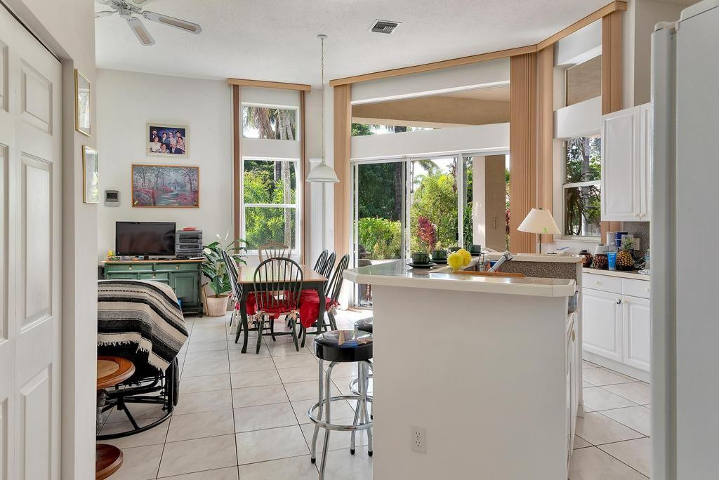 Isla Del Sol 85-32 B - Residential