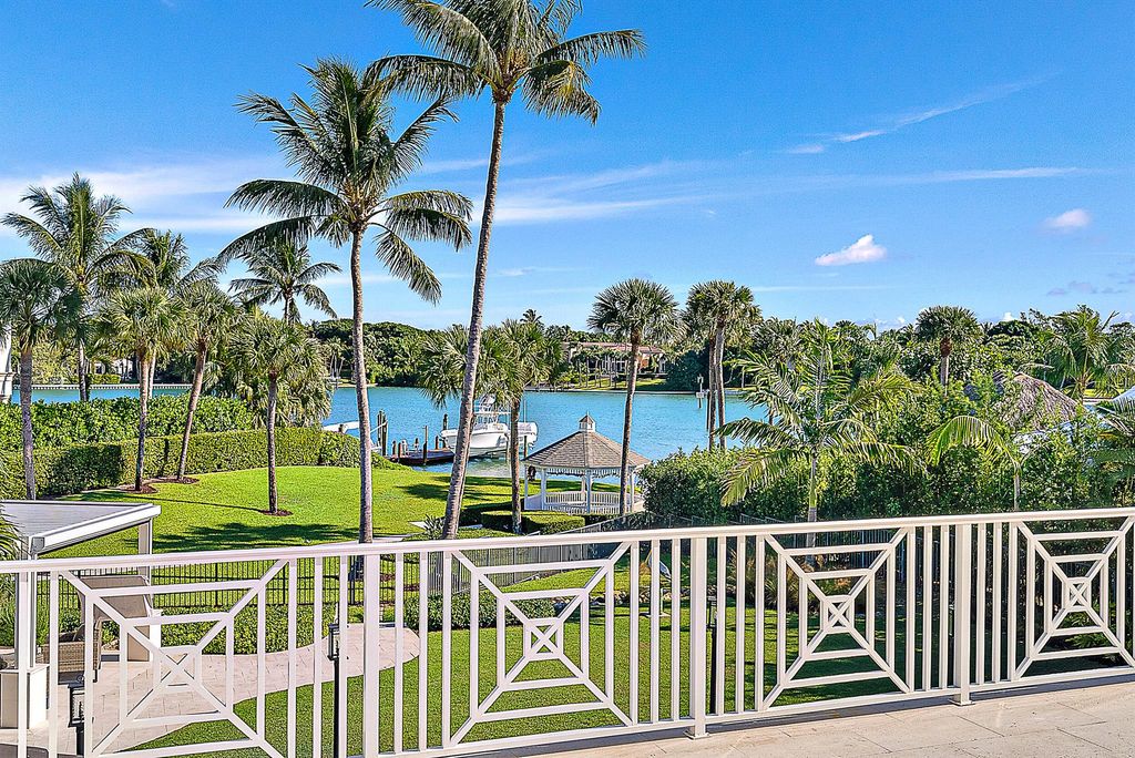 Photo of 11971 SE Tiffany Way, Jupiter, FL 33469 (MLS # R11146745)