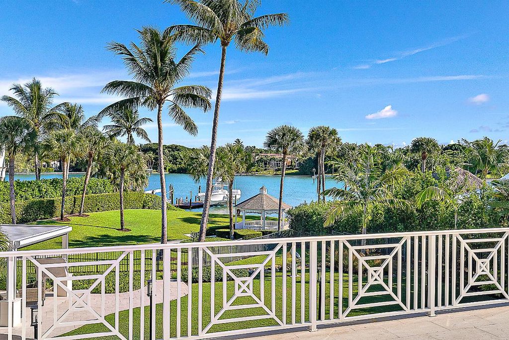 Photo of 11971 SE Tiffany Way, Jupiter, FL 33469 (MLS # R11146745)