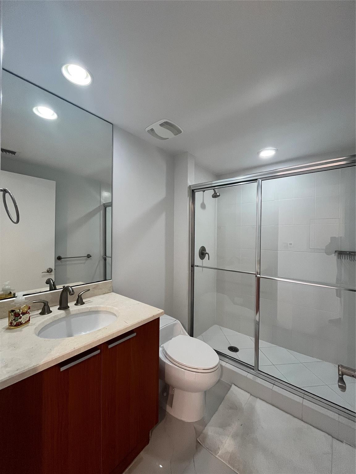 MARINA GRANDE - Residential Lease