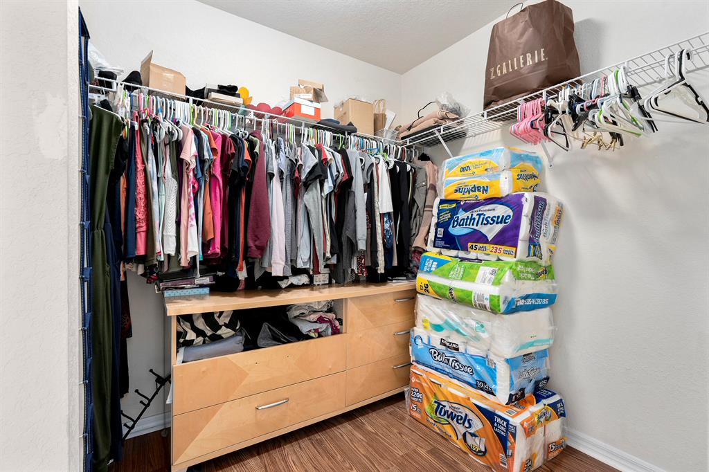 FOURTH  REPLAT OF PORTOFI - Residential