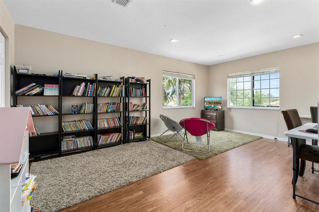 FOURTH  REPLAT OF PORTOFI - Residential