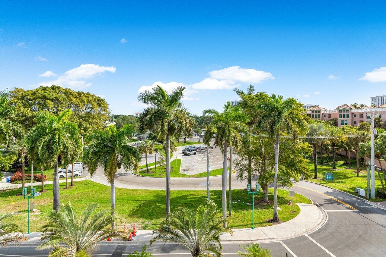 ROYAL PALM RESIDENCES - Residential