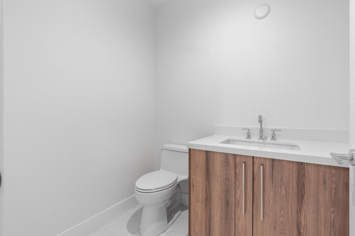 ROYAL PALM RESIDENCES - Residential