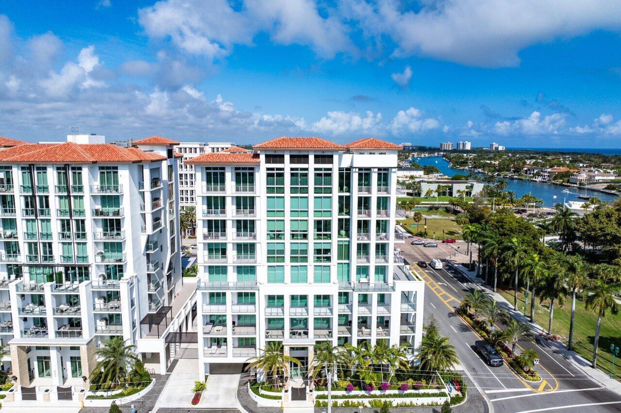 ROYAL PALM RESIDENCES - Residential