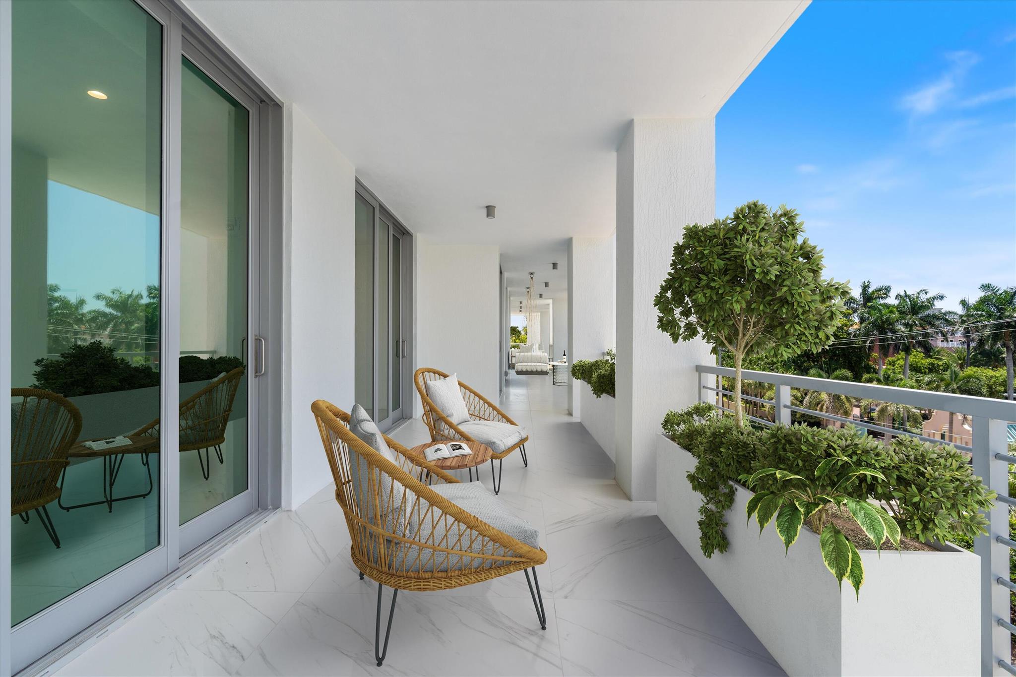ROYAL PALM RESIDENCES - Residential
