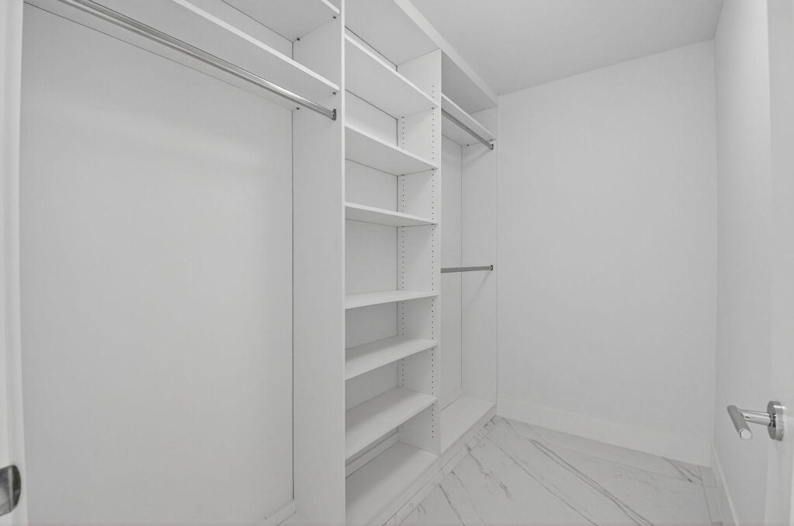 ROYAL PALM RESIDENCES - Residential