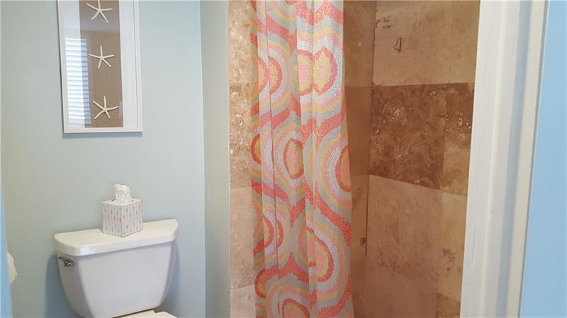 AMBASSADORS V NORTH CONDO - Residential Lease