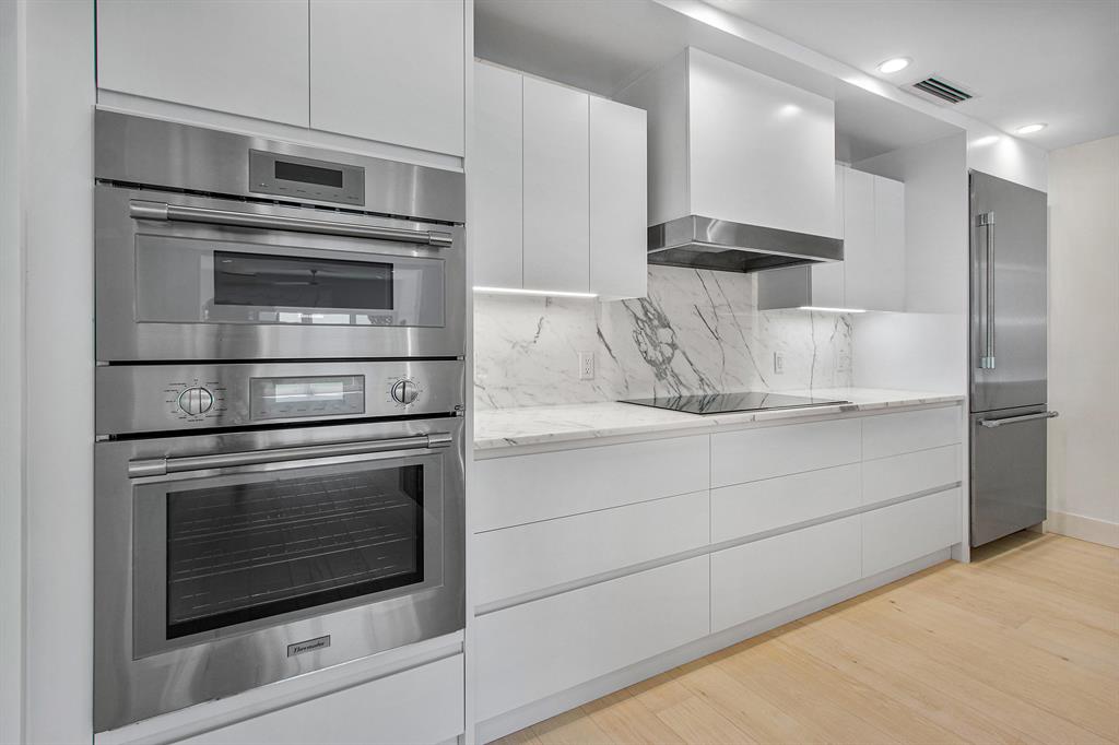 THREE HUNDRED OCEAN BLVD - Residential