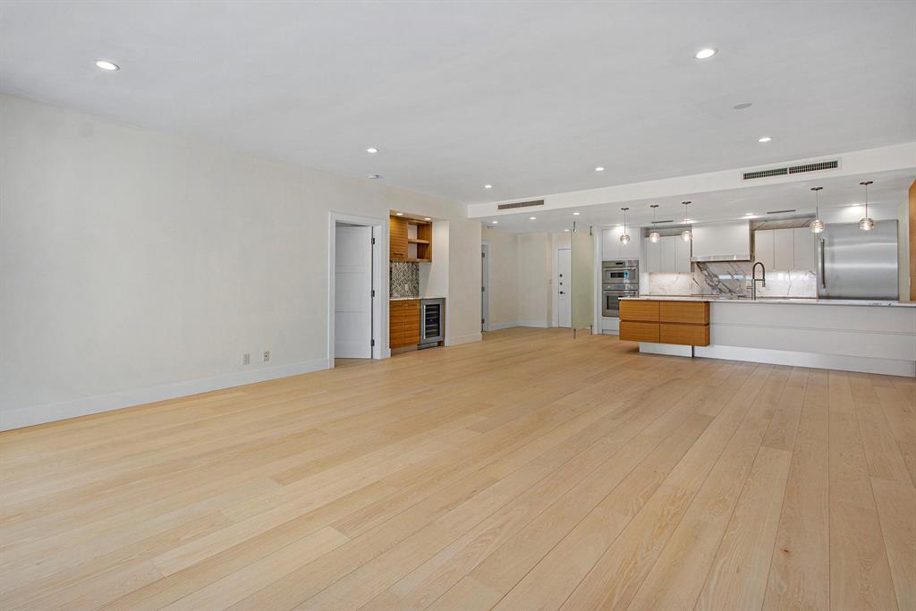 THREE HUNDRED OCEAN BLVD - Residential