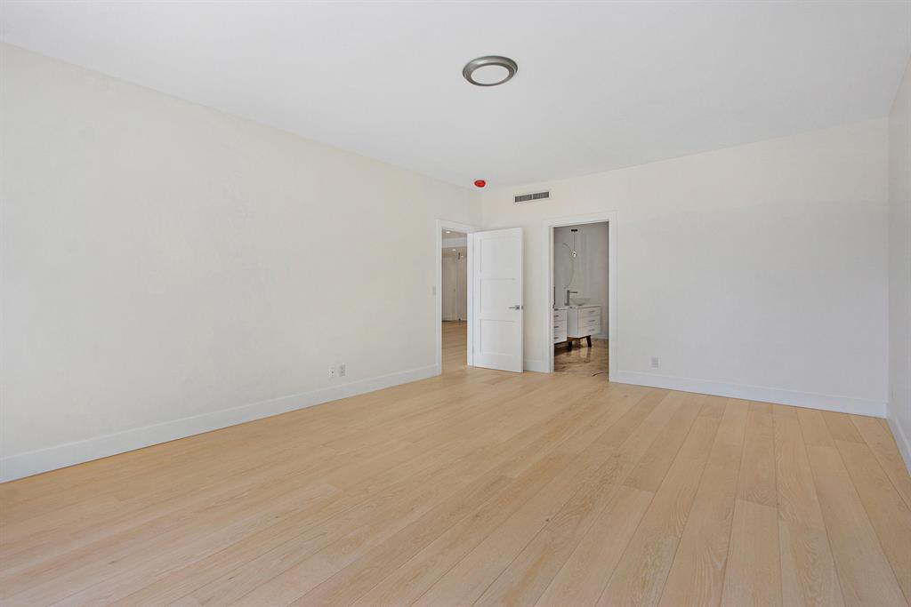 THREE HUNDRED OCEAN BLVD - Residential