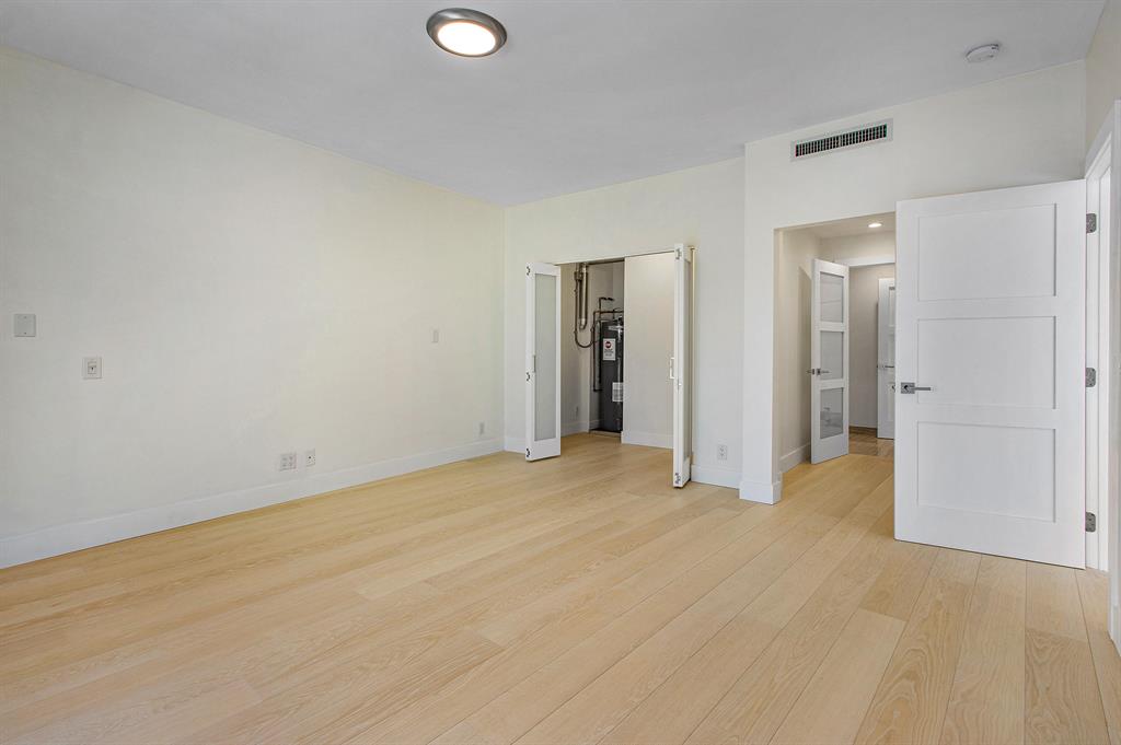 THREE HUNDRED OCEAN BLVD - Residential