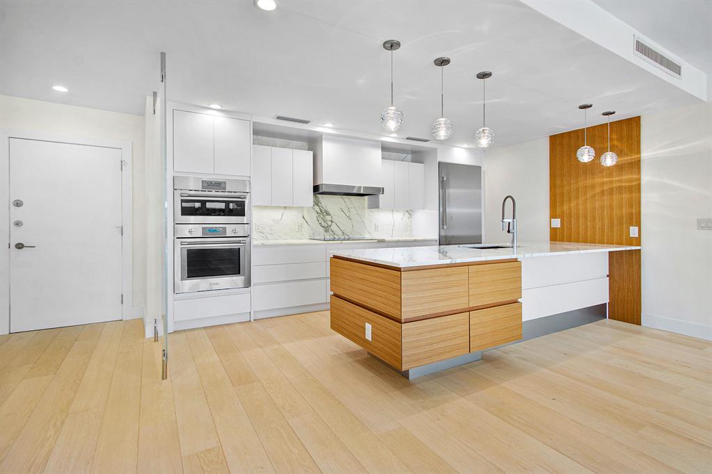 THREE HUNDRED OCEAN BLVD - Residential