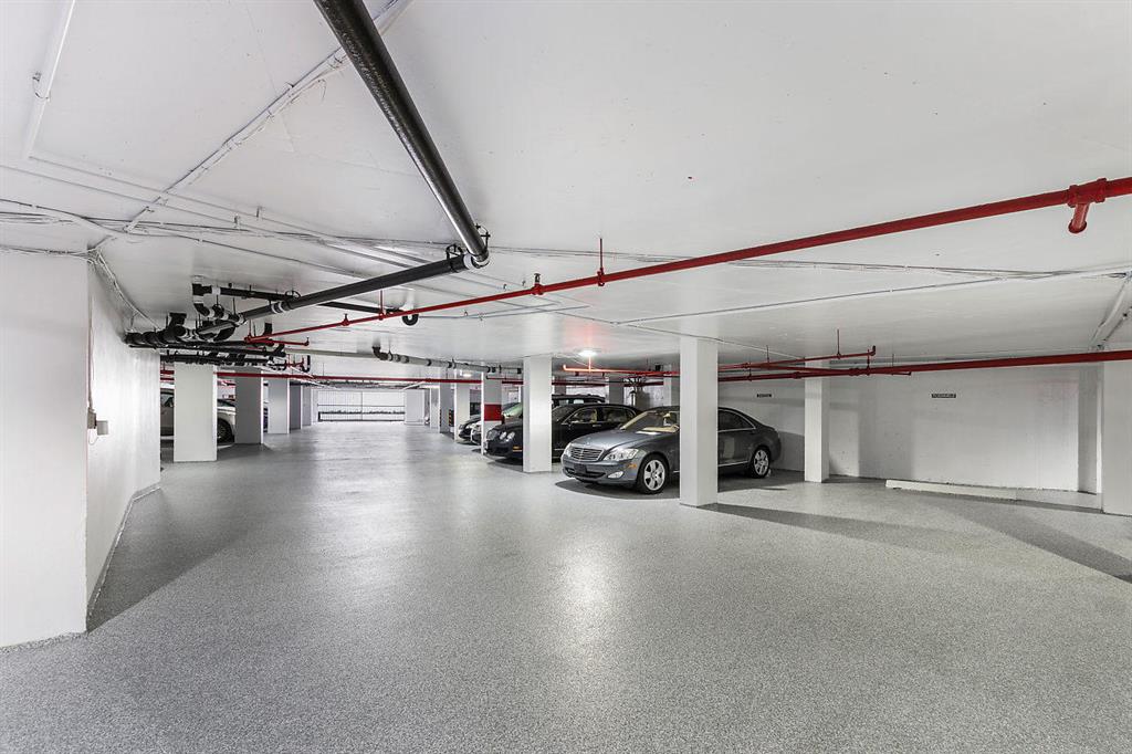 THREE HUNDRED OCEAN BLVD - Residential