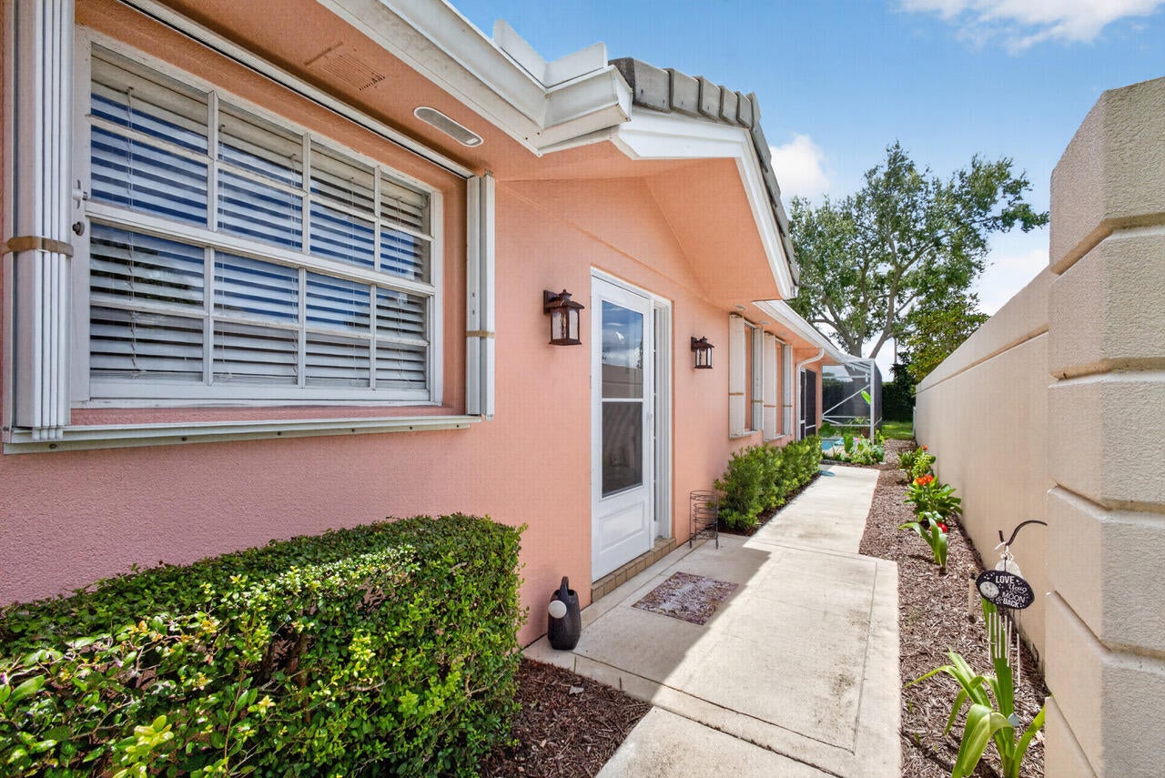 Properties 4238 ROYAL OAK Drive