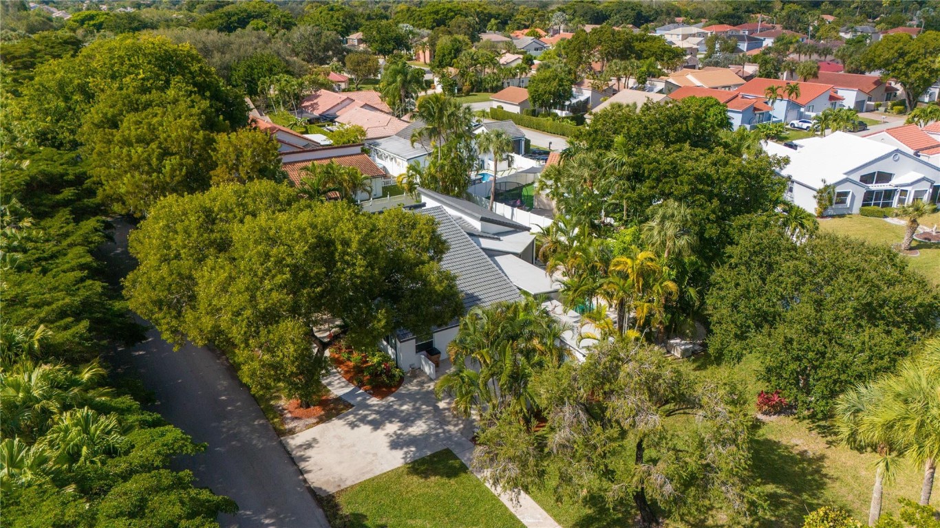 COQUINA LAKES - Residential