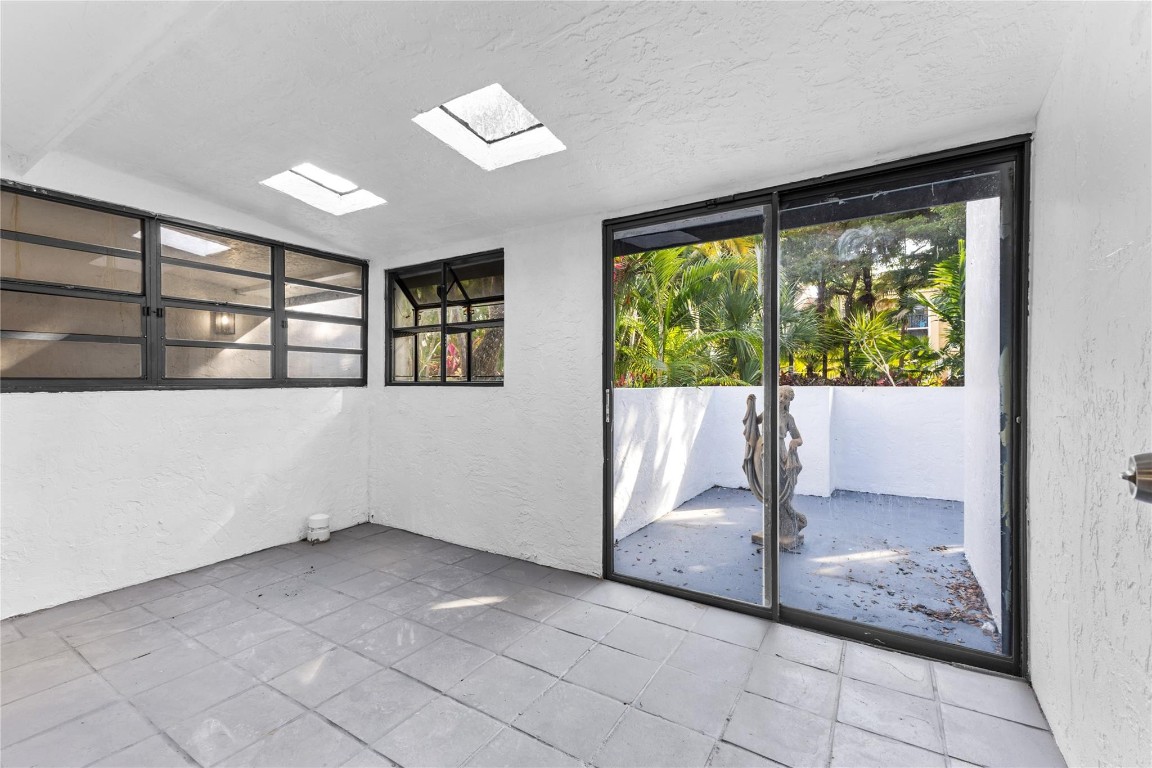 COQUINA LAKES - Residential