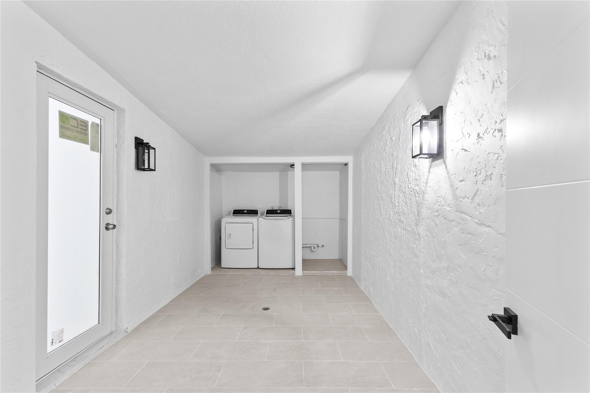 COQUINA LAKES - Residential