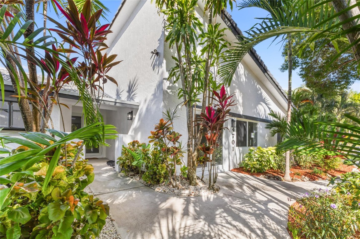 COQUINA LAKES - Residential