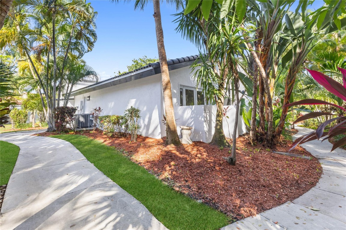 COQUINA LAKES - Residential