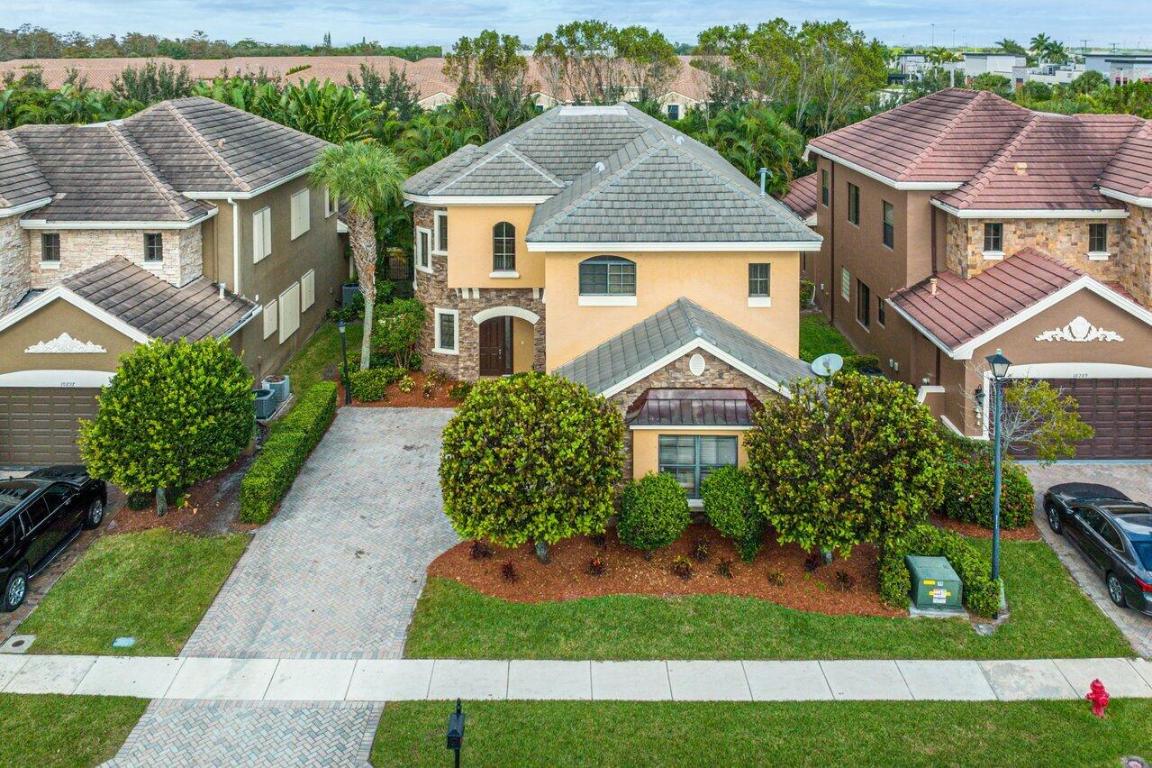 VERSAILLES - Residential