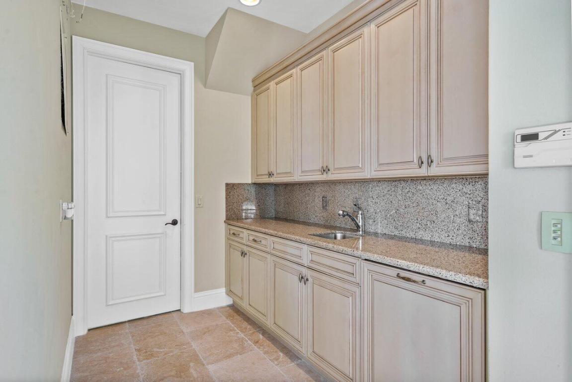 BLUE INLET - Residential