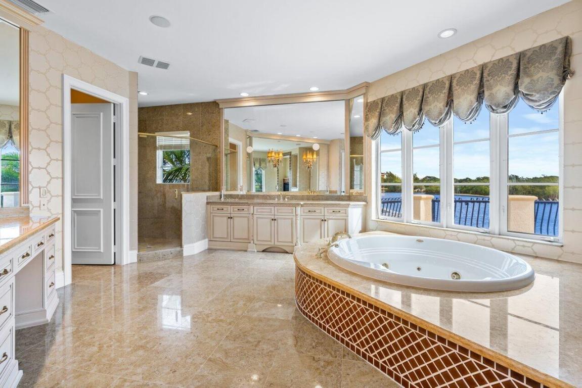 BLUE INLET - Residential