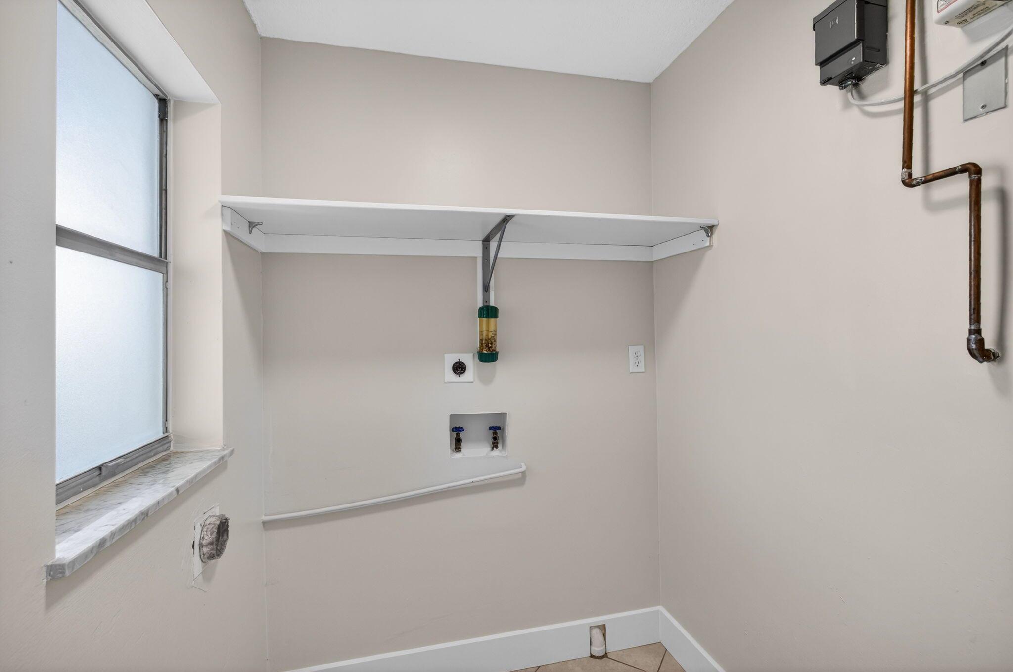 EASTRIDGE ESTATES - Residential Lease