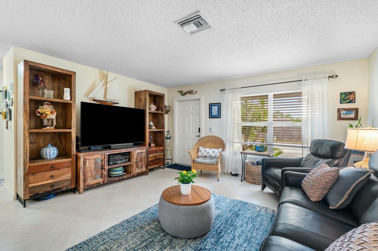 121 Deerfield Drive