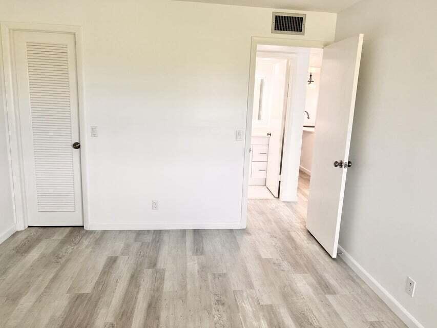 KINGS POINT - Residential