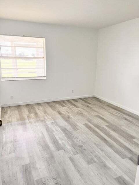 KINGS POINT - Residential