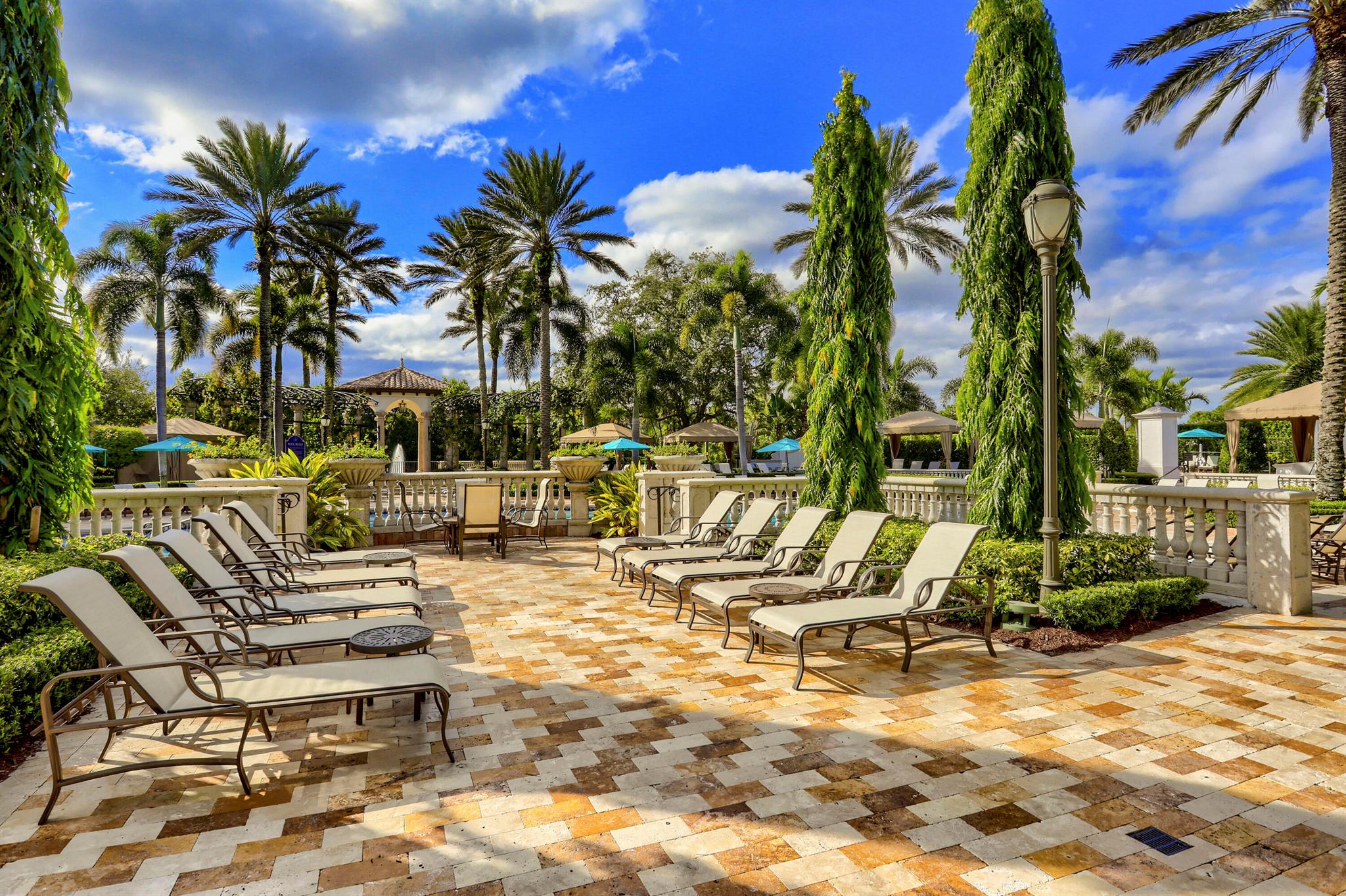 MIRASOL RIVIERA - Residential