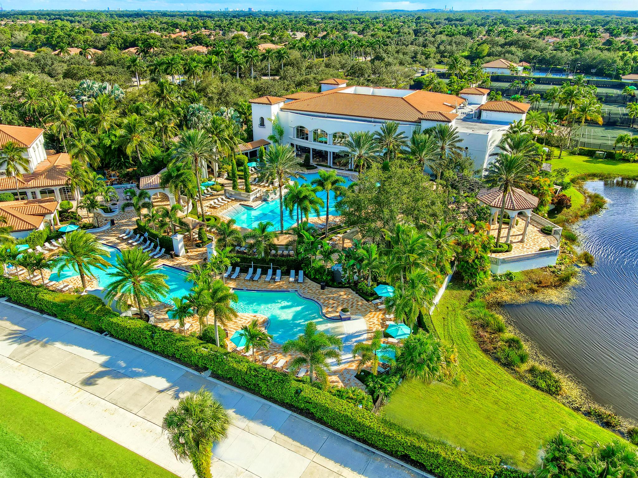 MIRASOL RIVIERA - Residential