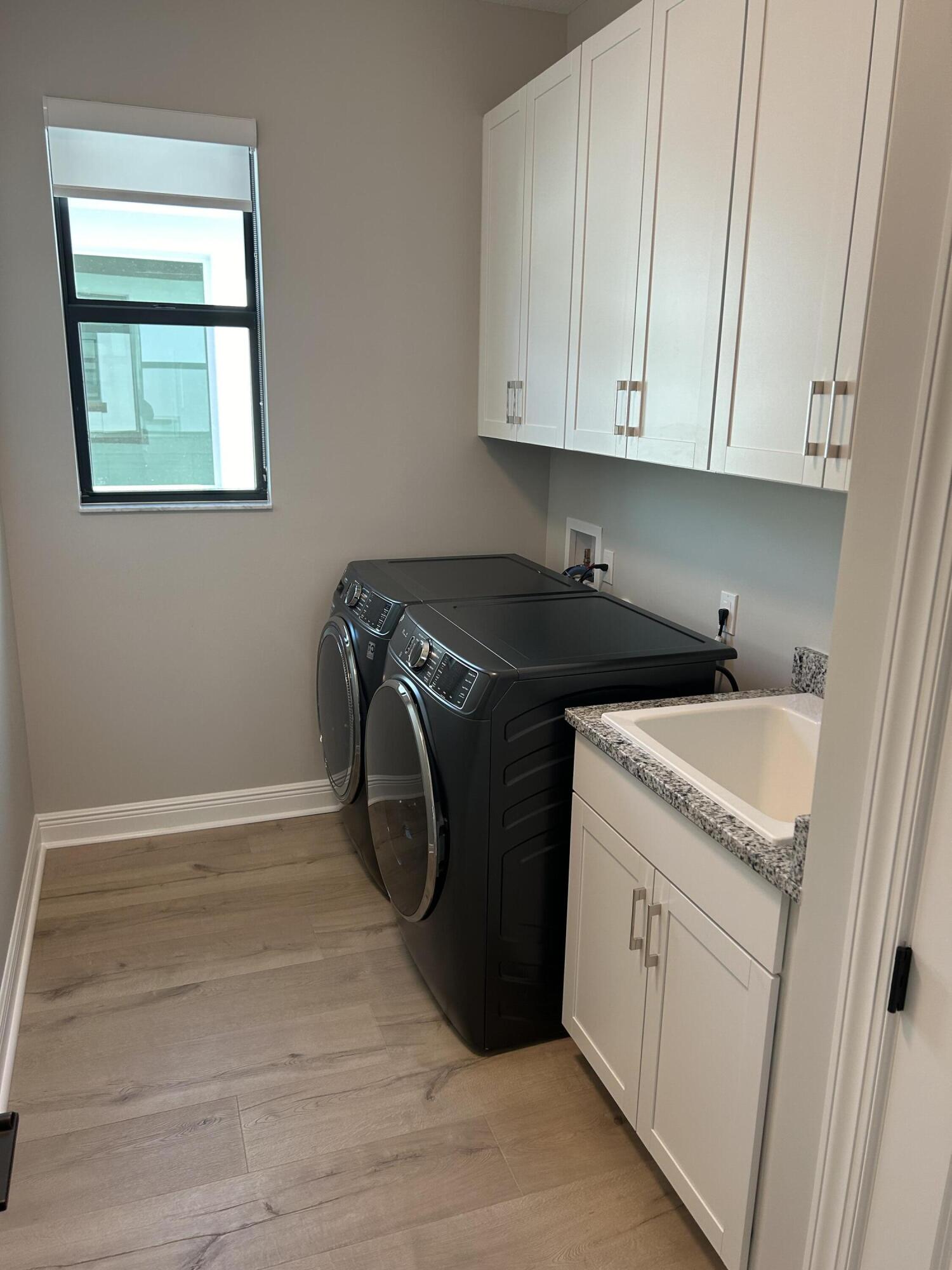 ALTON - Residential Lease