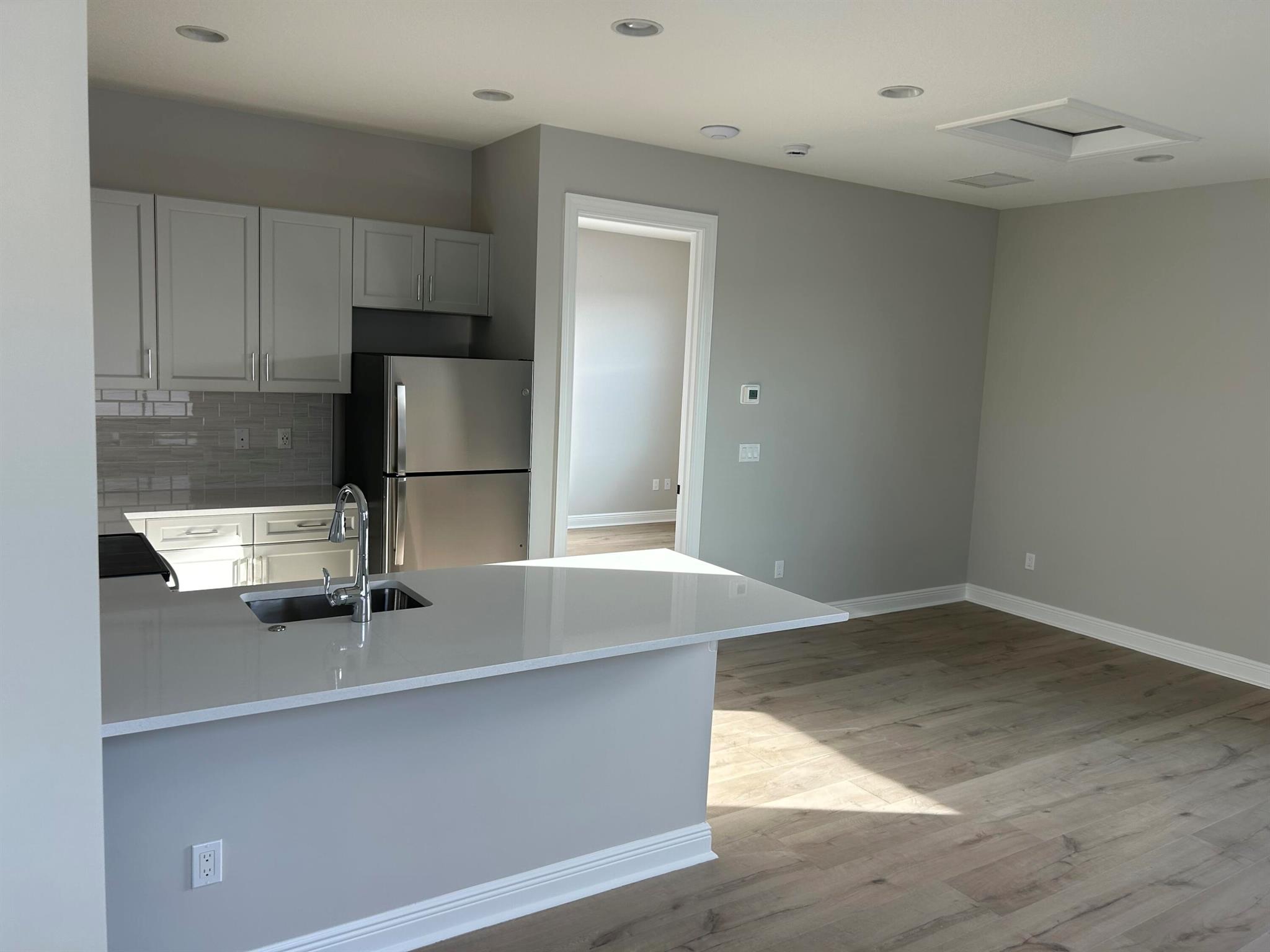 ALTON - Residential Lease