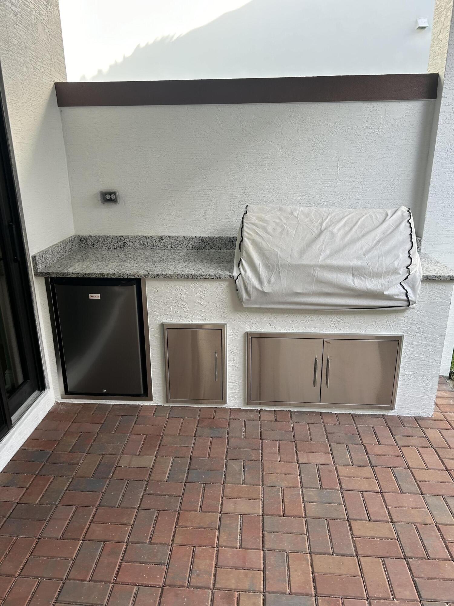 ALTON - Residential Lease