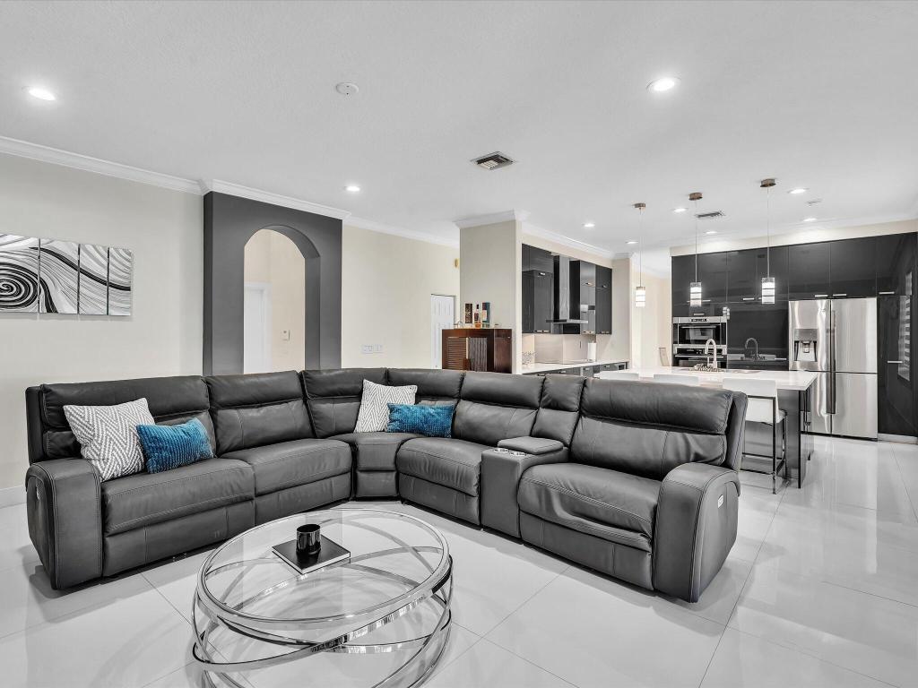 SILVER LAKES PH III PARCE - Residential