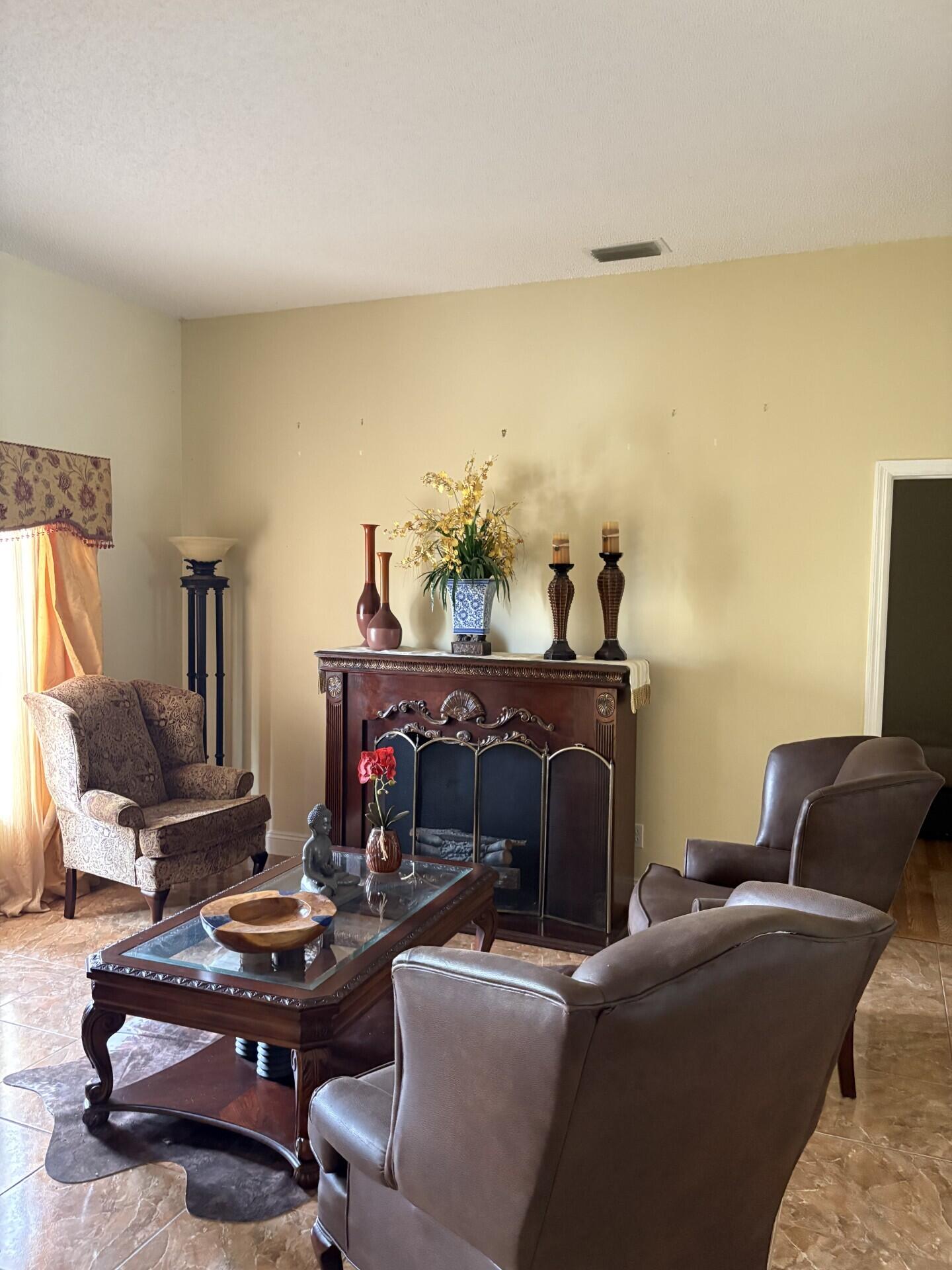 PORT ST LUCIE SECTION 44 - Residential Lease