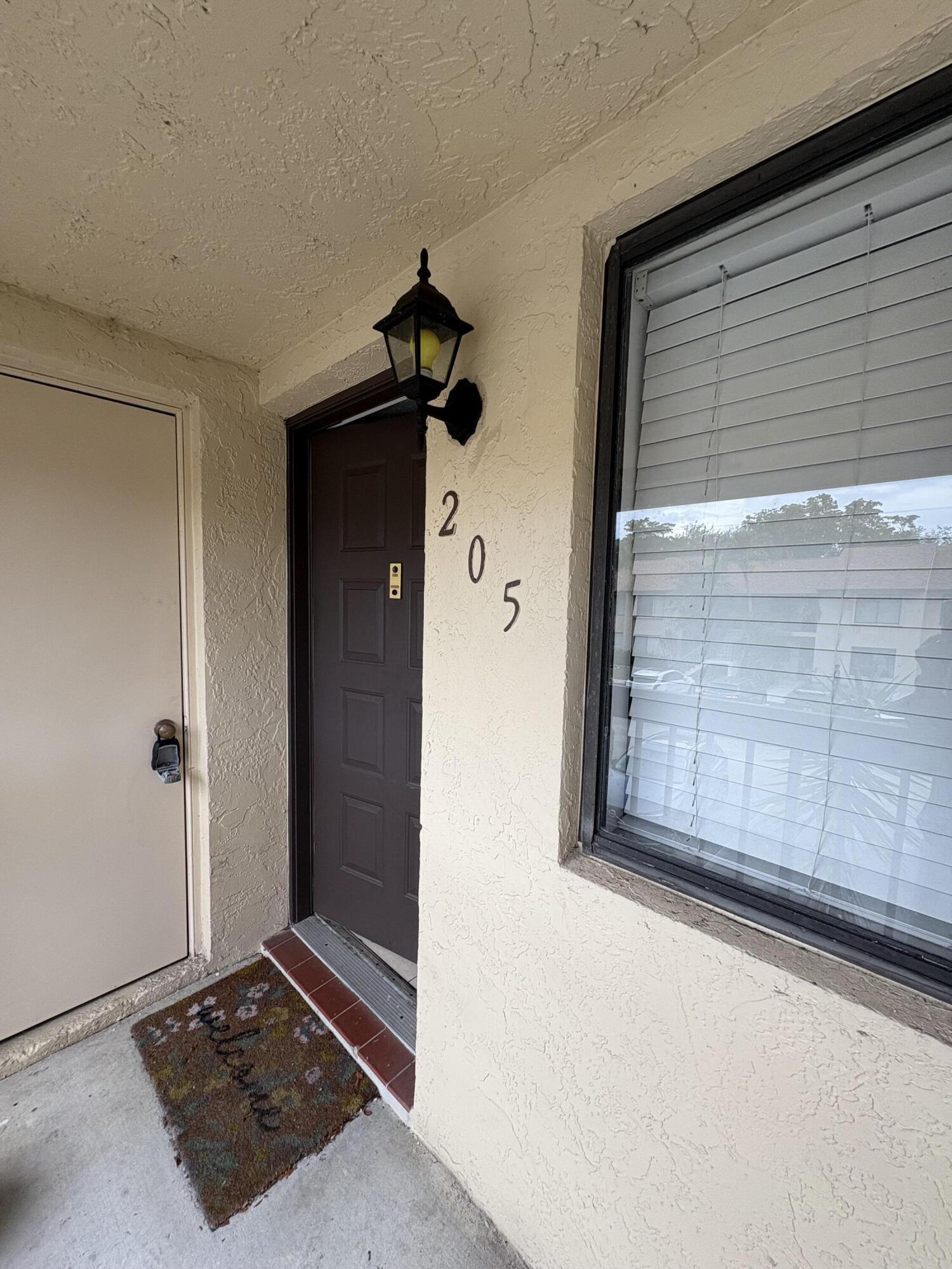 UPDATED CONDO IN CENTRAL BOCA RATON, FRESHLY PAINTED, NEUTRAL CERAMIC FLOORS, GRANITE COUNTERTOPS AND CHERRY CABINETRY, VAULTED CEILINGS, WASHER AND DRYER IN THE UNIT. ACROSS THE STREET FROM YMCA, GRADE a SCHOOLS, CLOSE TO SHOPPING AREA,8 DRIVING MIN TO BOCA TOWN MALL.