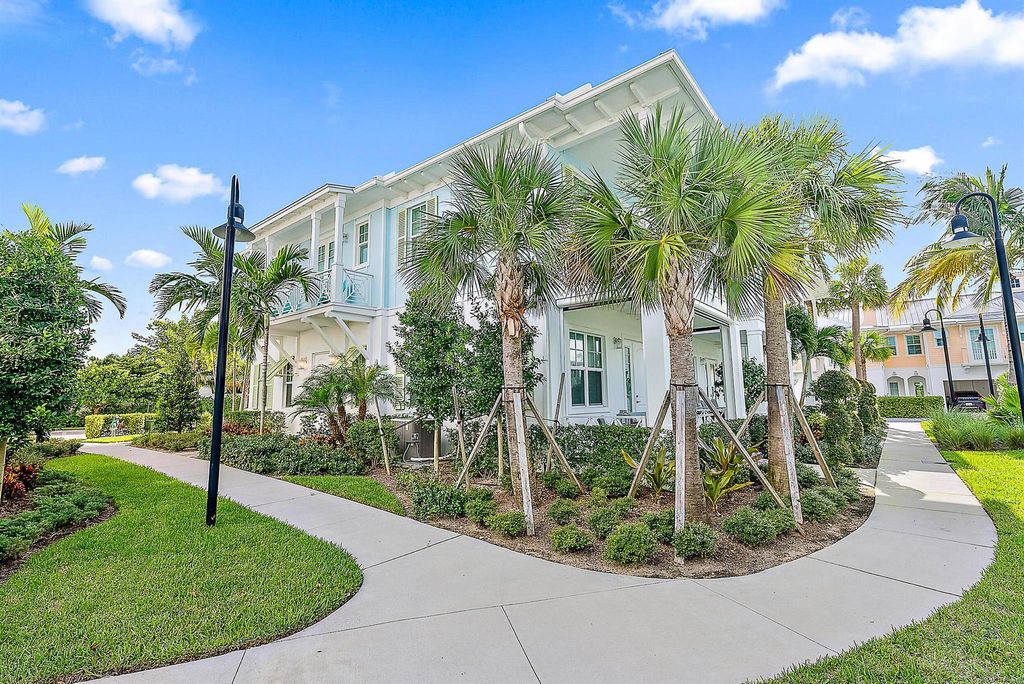 Photo of 411 Inlet Waters Circle, Jupiter, FL 33477 (MLS # R10926406)