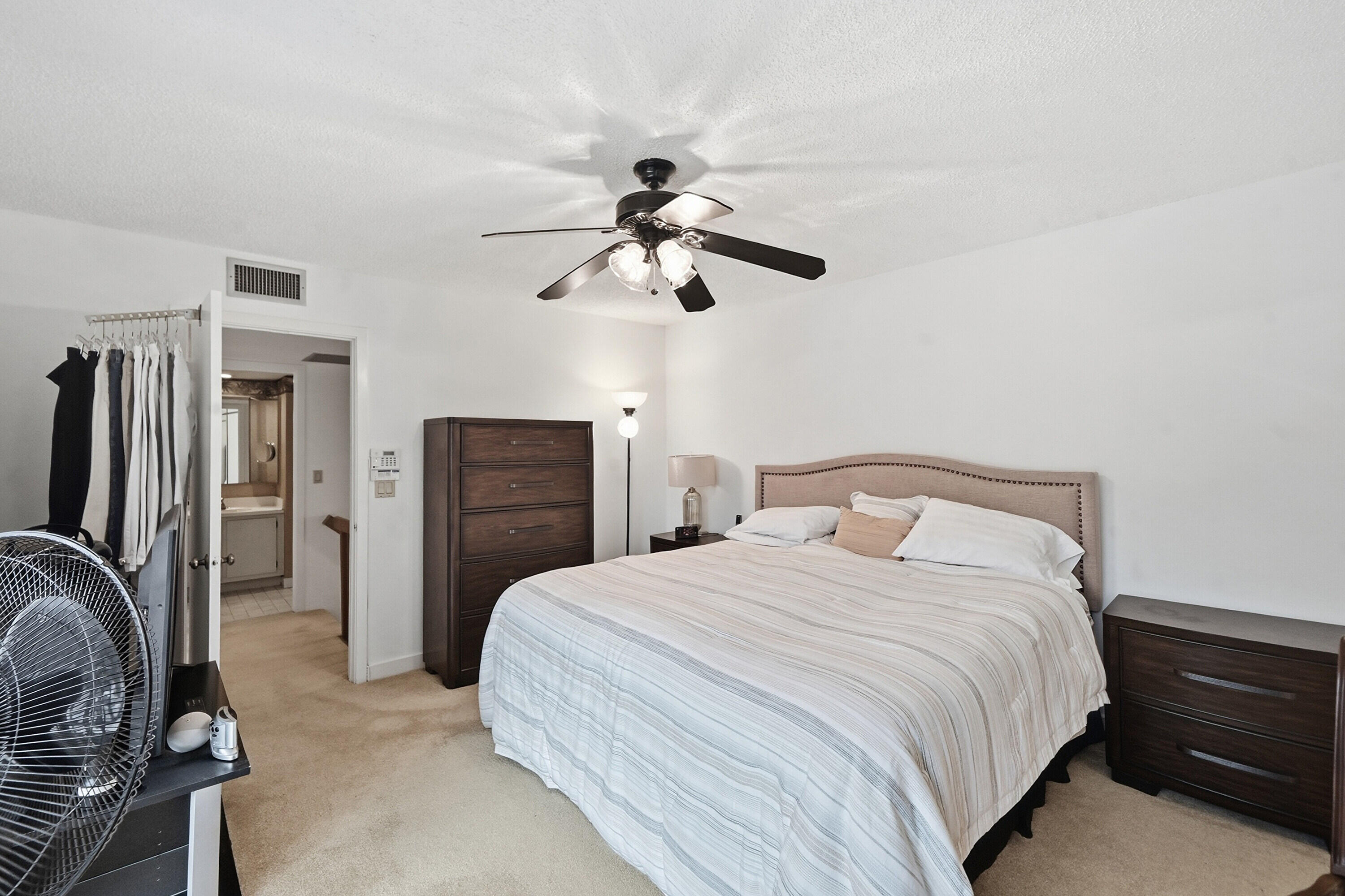 LAKESIDE - Residential