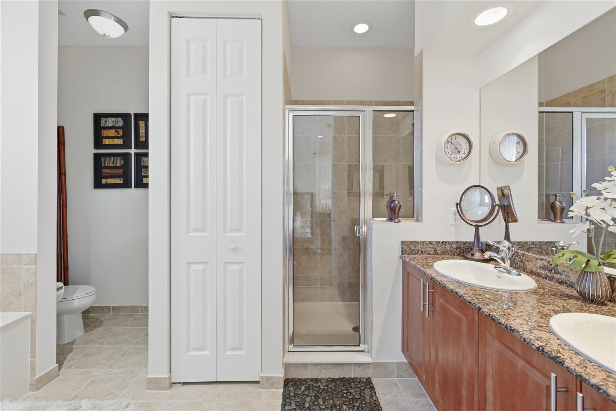 Julia Gardens - Residential