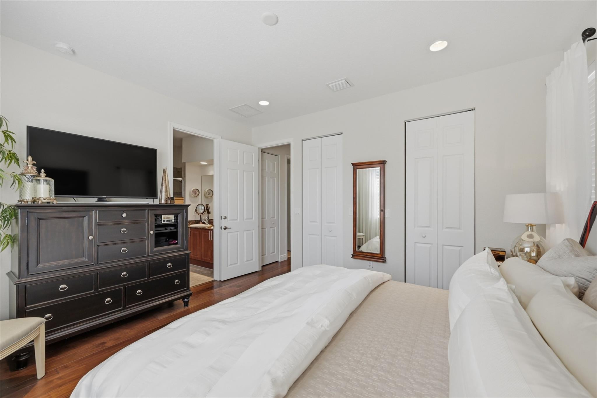 Julia Gardens - Residential