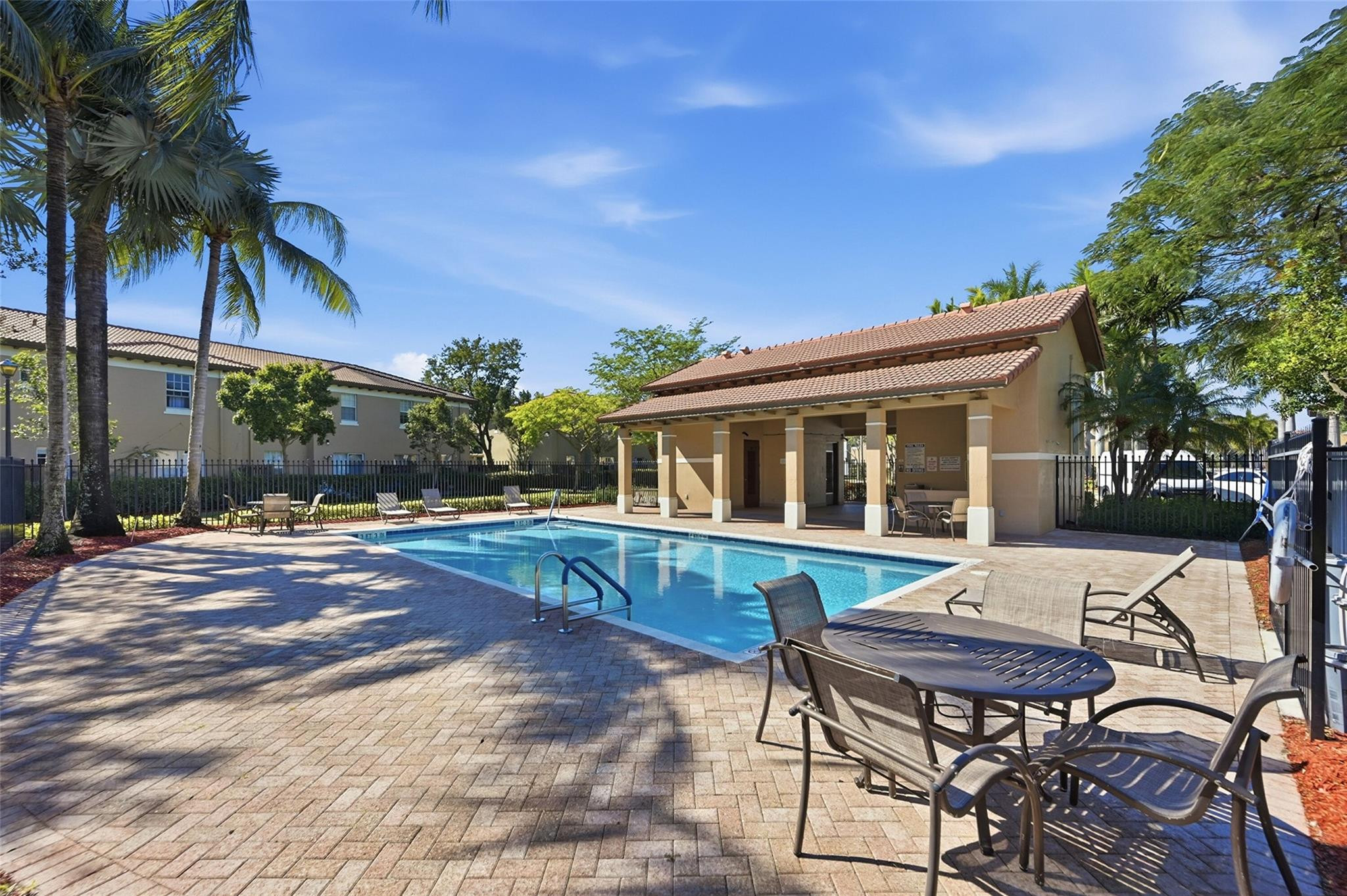 Julia Gardens - Residential