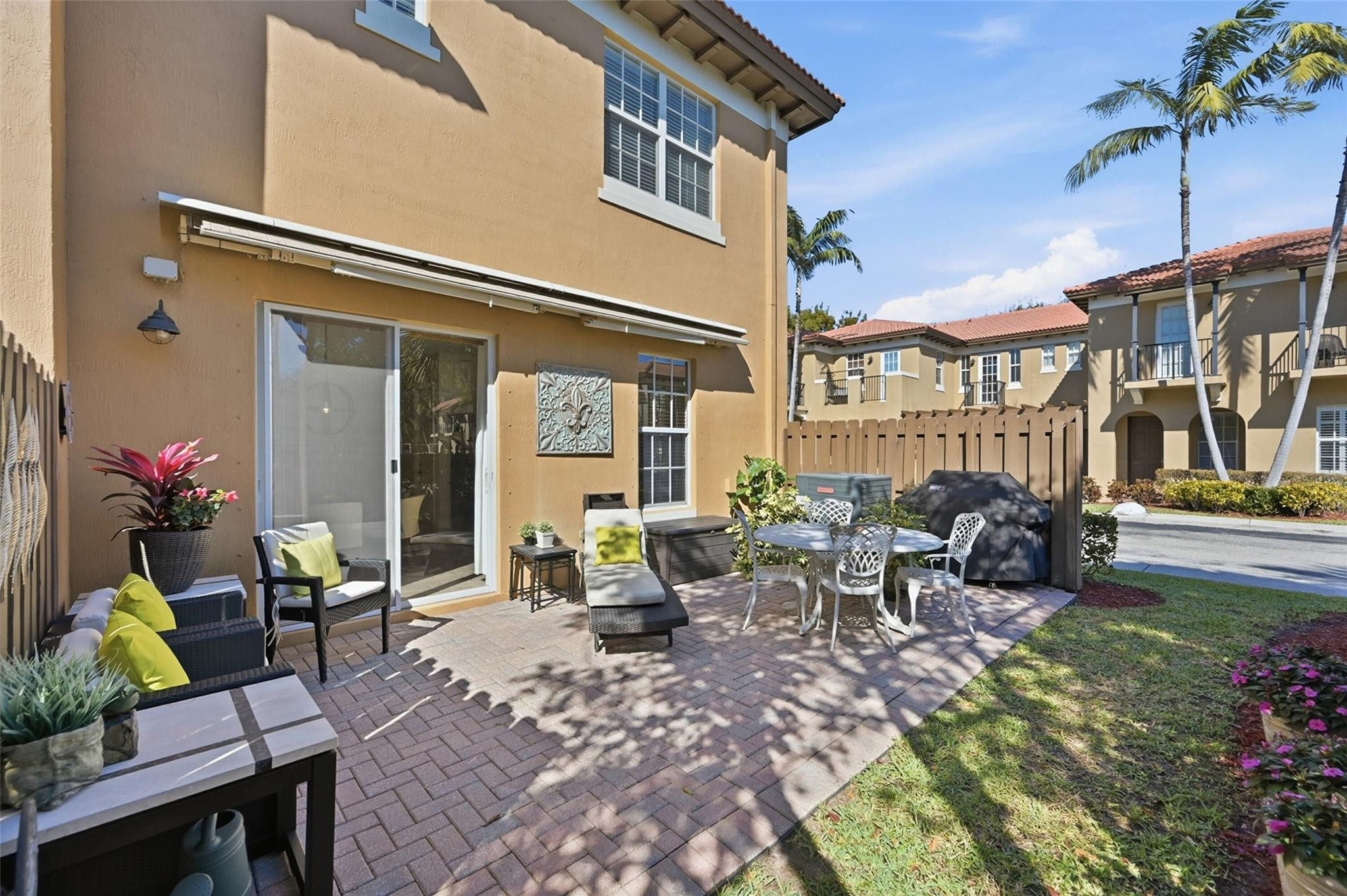 Julia Gardens - Residential