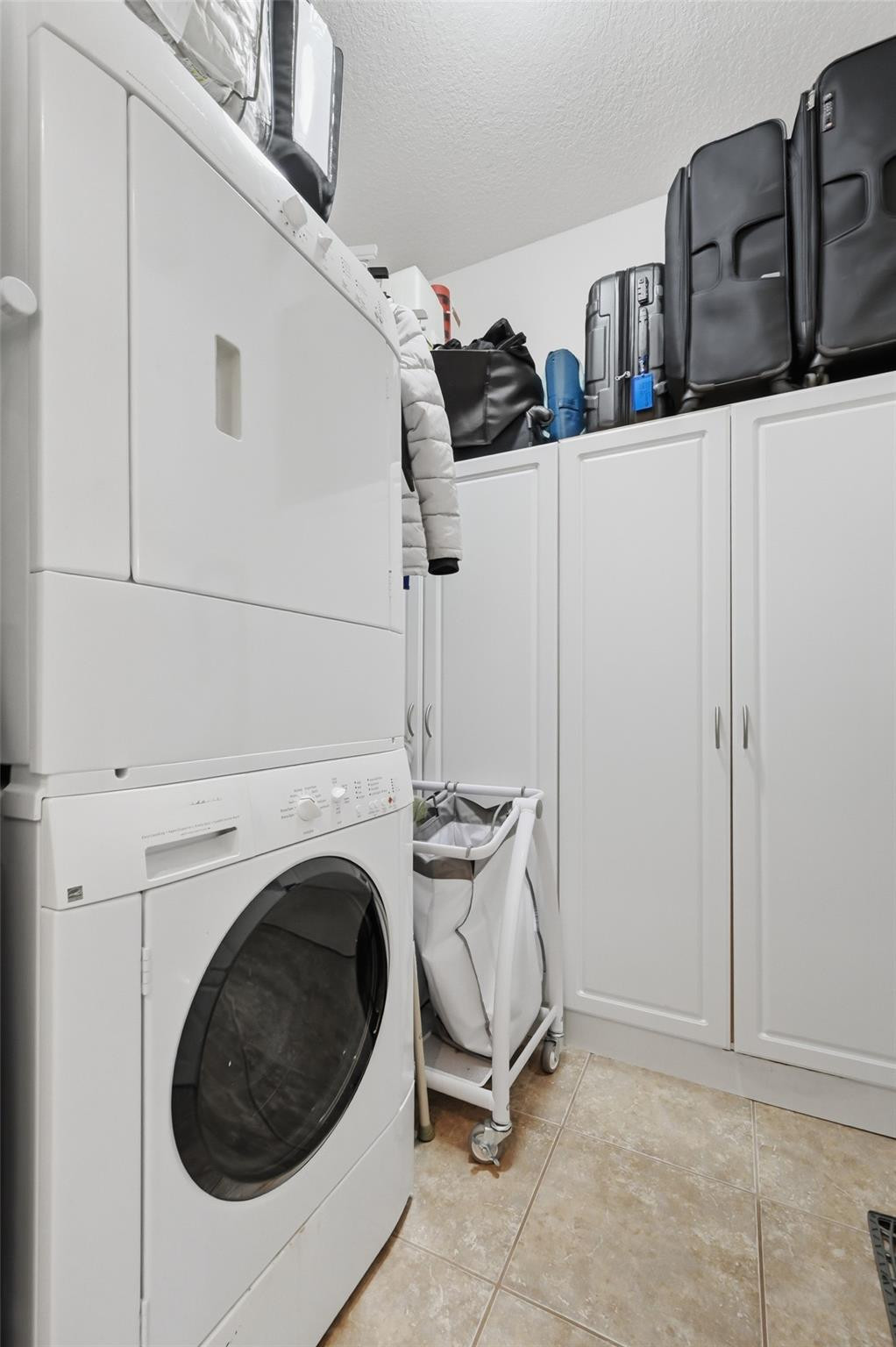 Julia Gardens - Residential