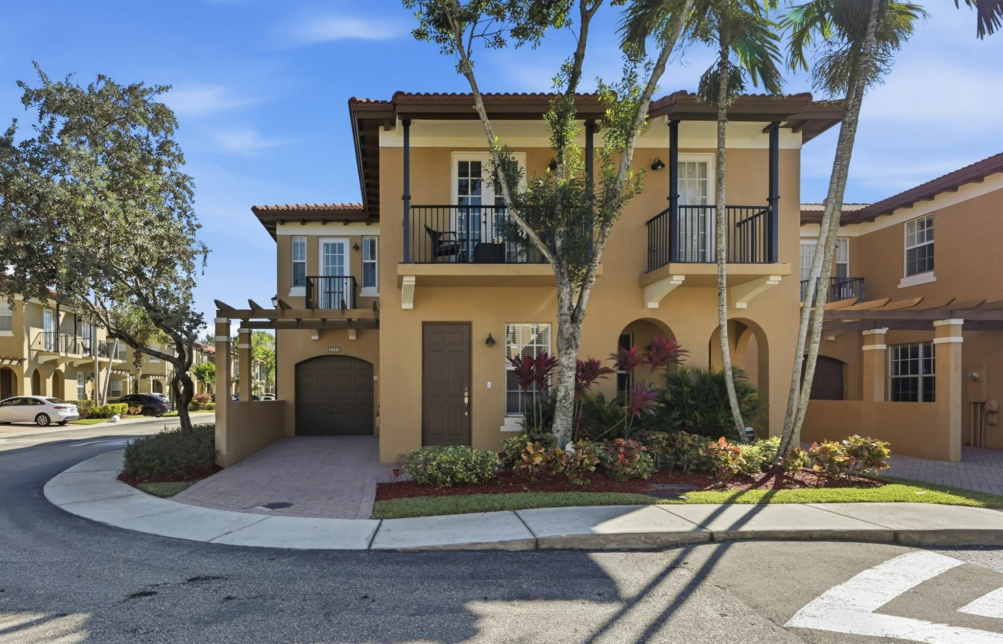 Julia Gardens - Residential