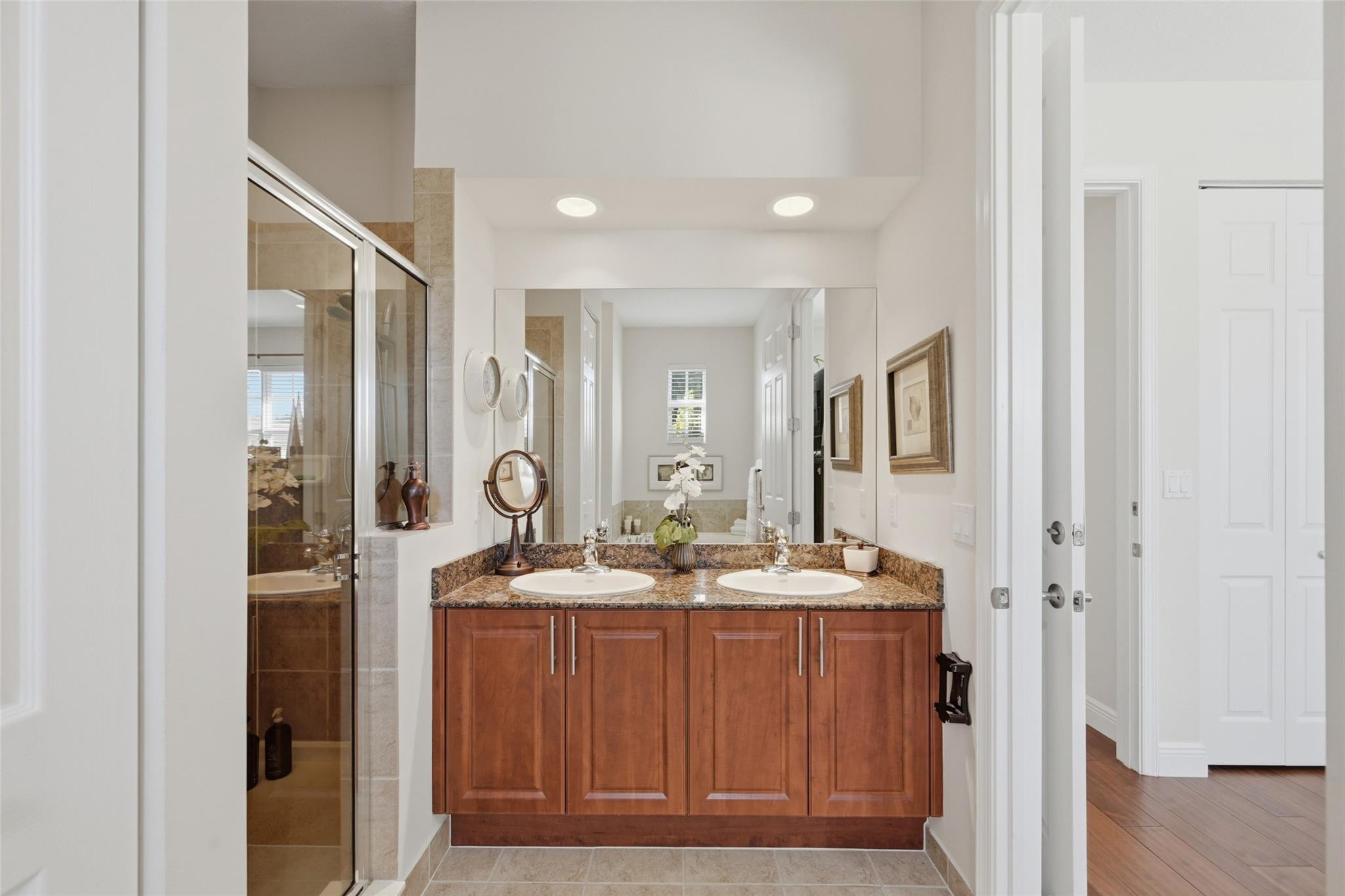 Julia Gardens - Residential