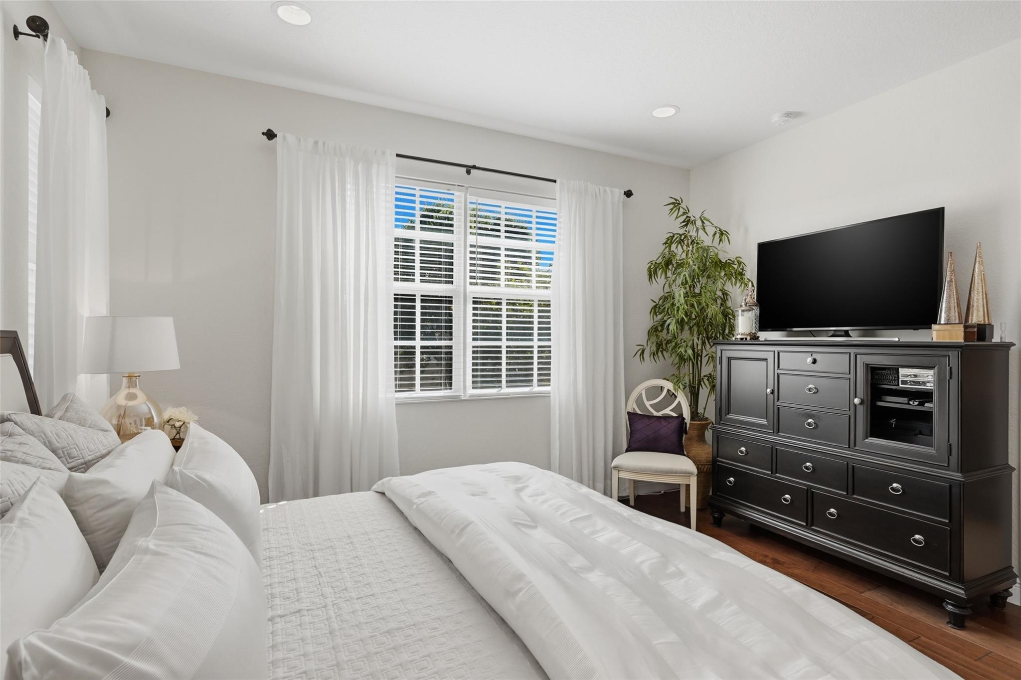 Julia Gardens - Residential