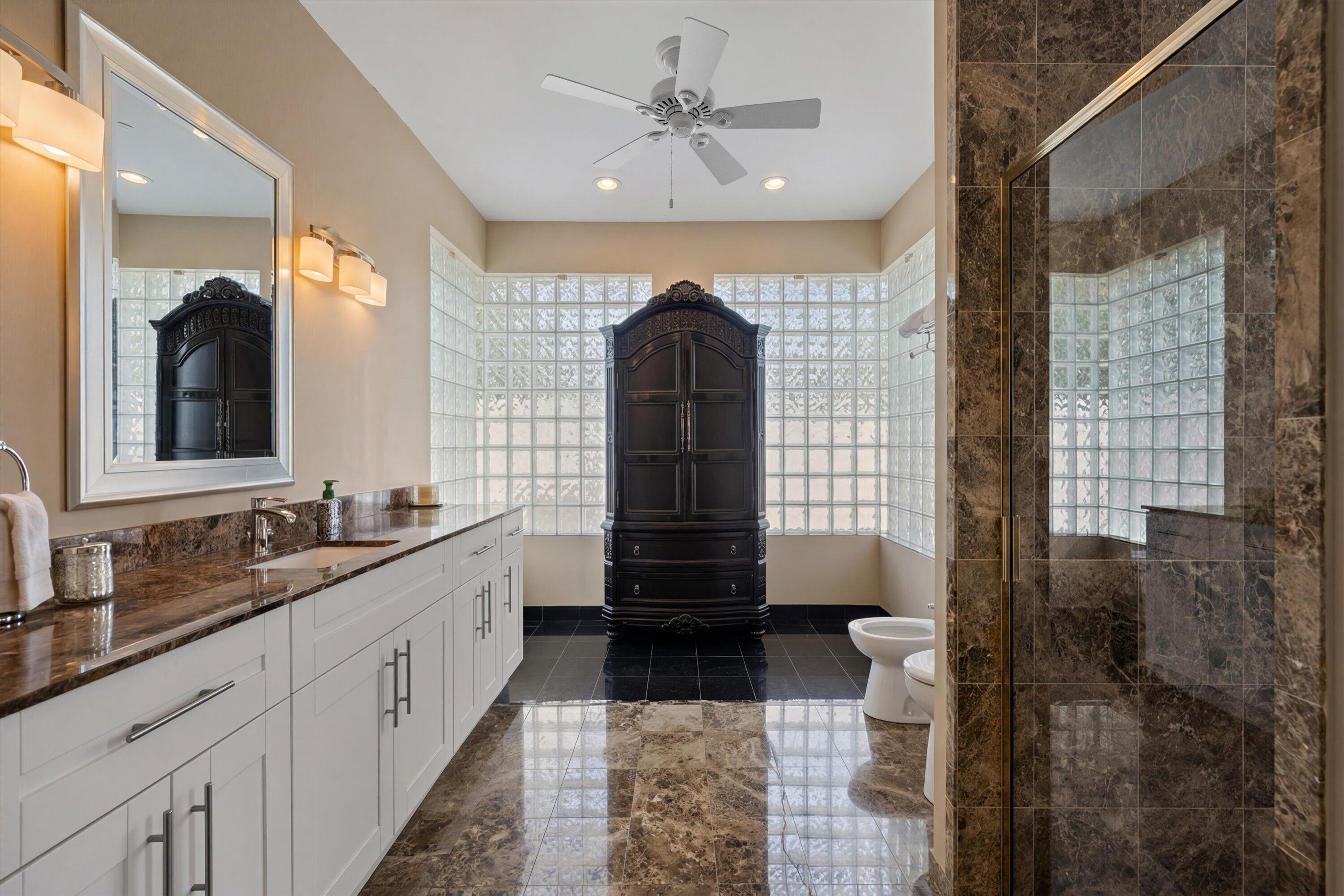 BREAKERS WEST/The Estates - Residential